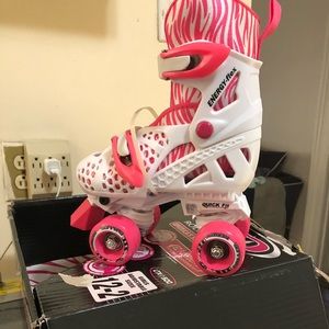 Girls adjustable roller skates !